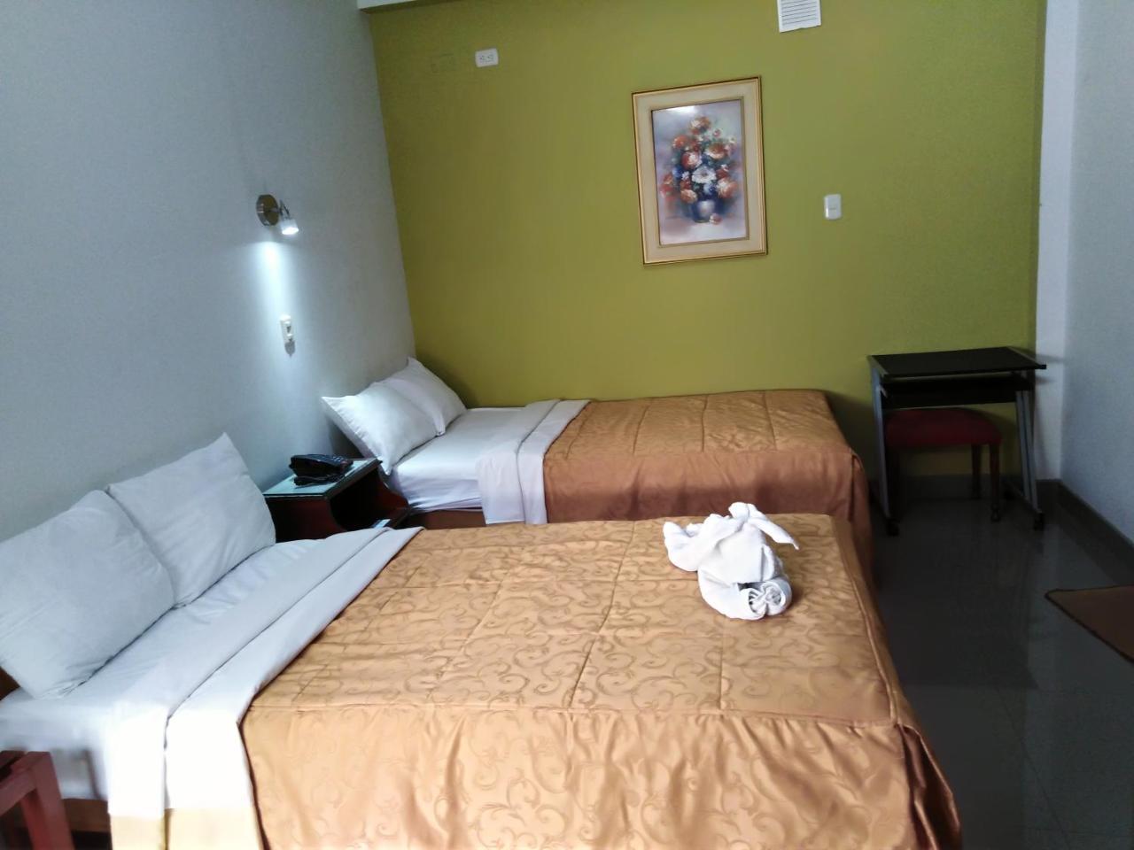 Hotel Plaza Bolognesi 344 Trujillo Eksteriør billede